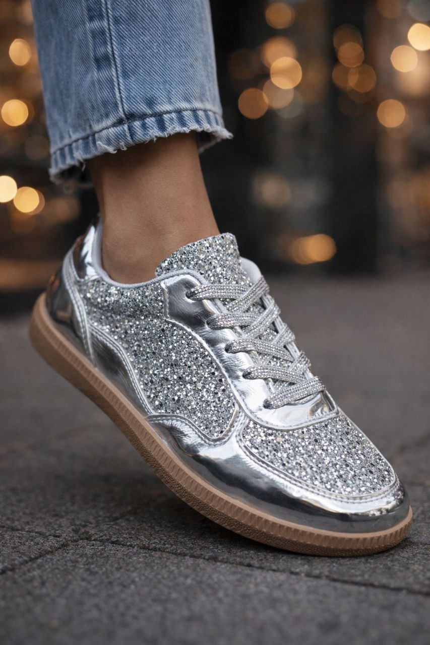 фото весенние женские кроссовки оптом