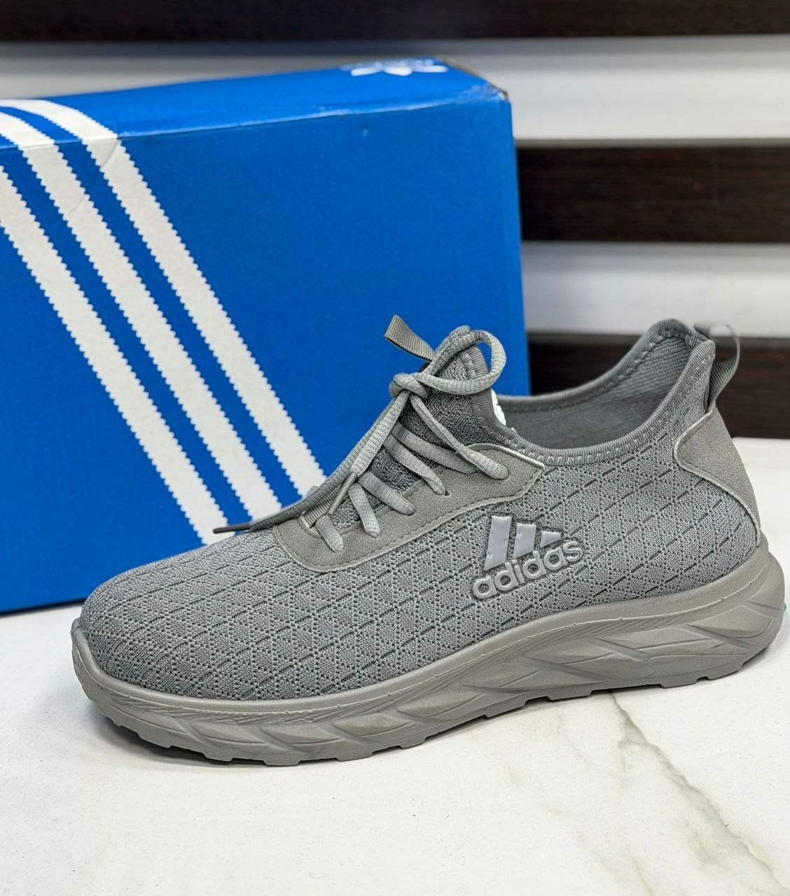 фото весенние мужские кроссовки оптом с доставкой