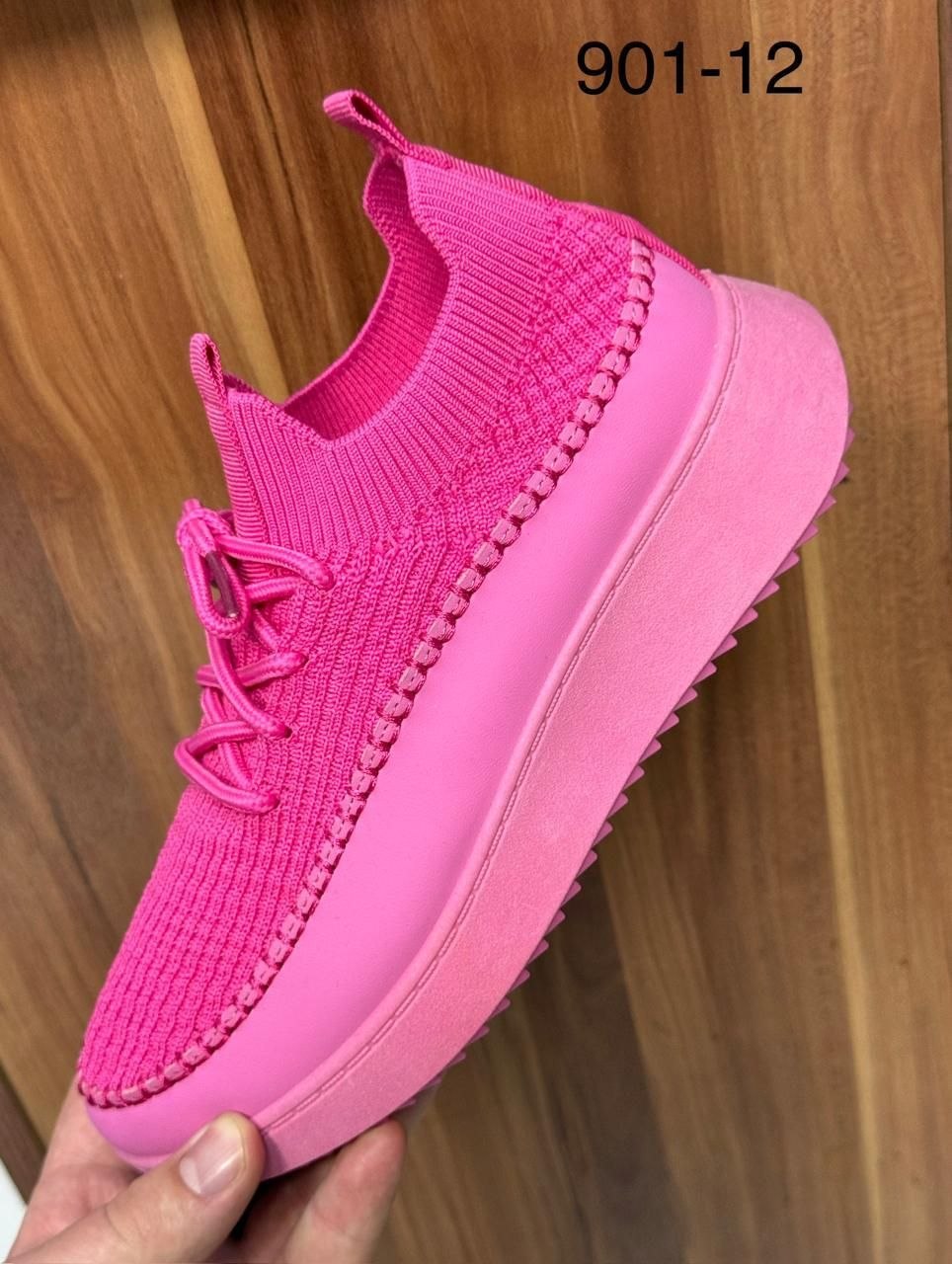 фото весенние женские кроссовки оптом