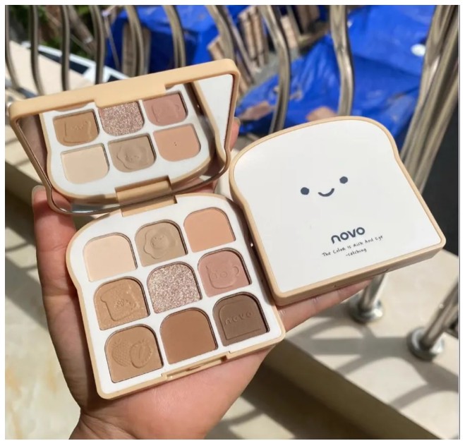 картинка Тени для век хлебушек нюдовые и блестящие палетка от магазина Одежда+