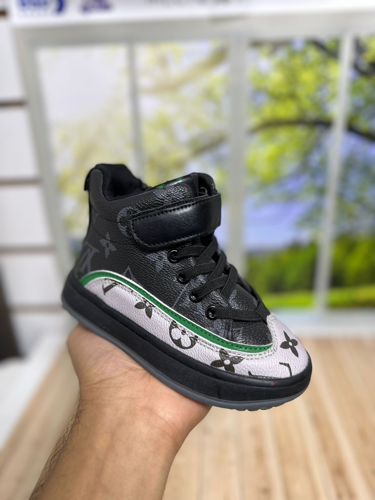 фото весенние кроссовки для мальчиков оптом