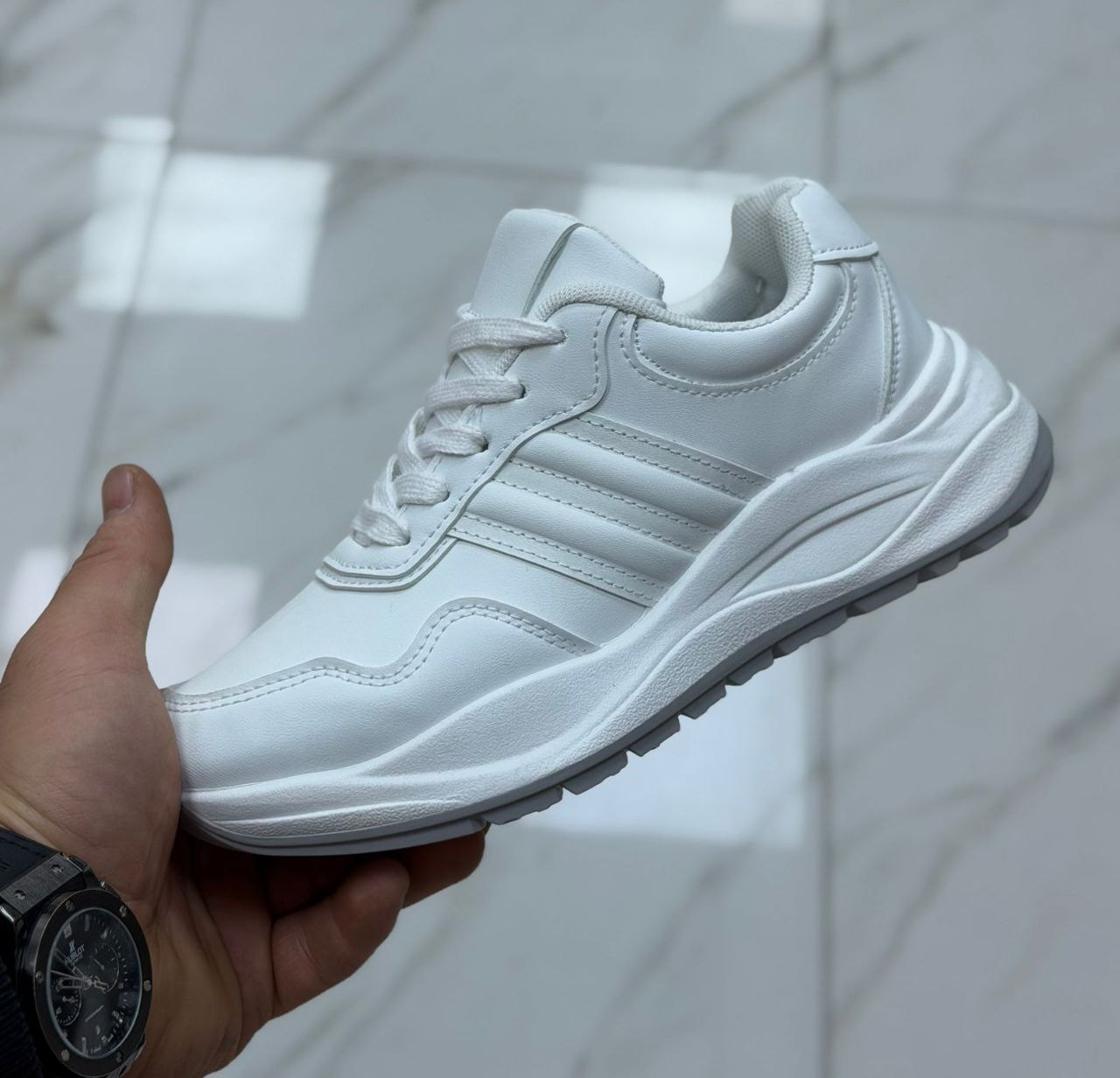 фото весенние женские кроссовки оптом