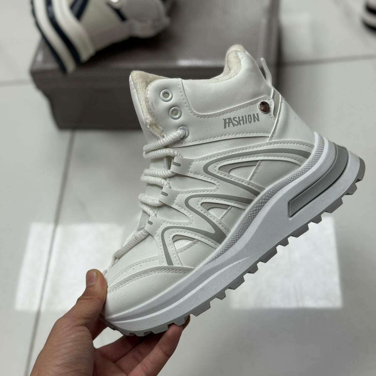 фото зимние женские кроссовки оптом с доставкой