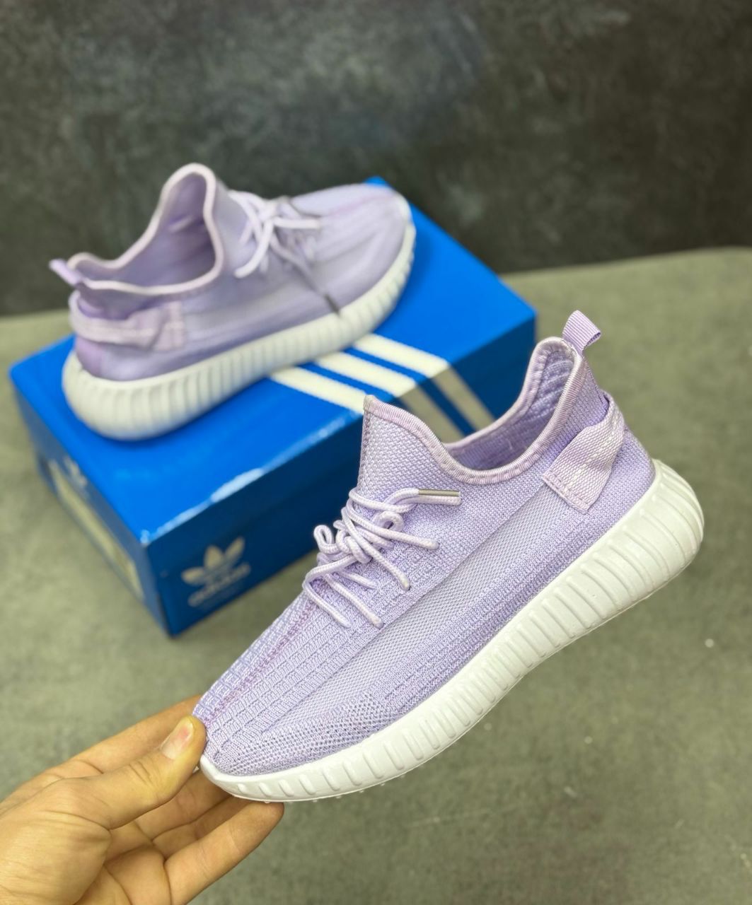 фото весенние женские кроссовки оптом