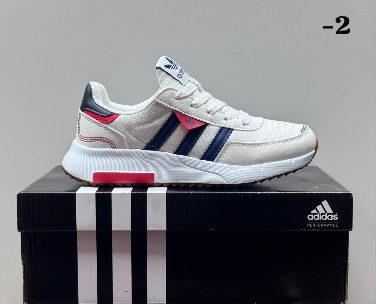 фото Женские весенние кроссовки Adidas с контрастными вставками 797982 оптом на лето для мужчин