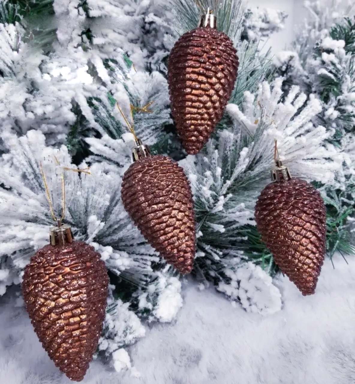 картинка Набор елочных игрушек " Шишка"  из 4 штук размер 9см, без выбора от магазина Одежда+