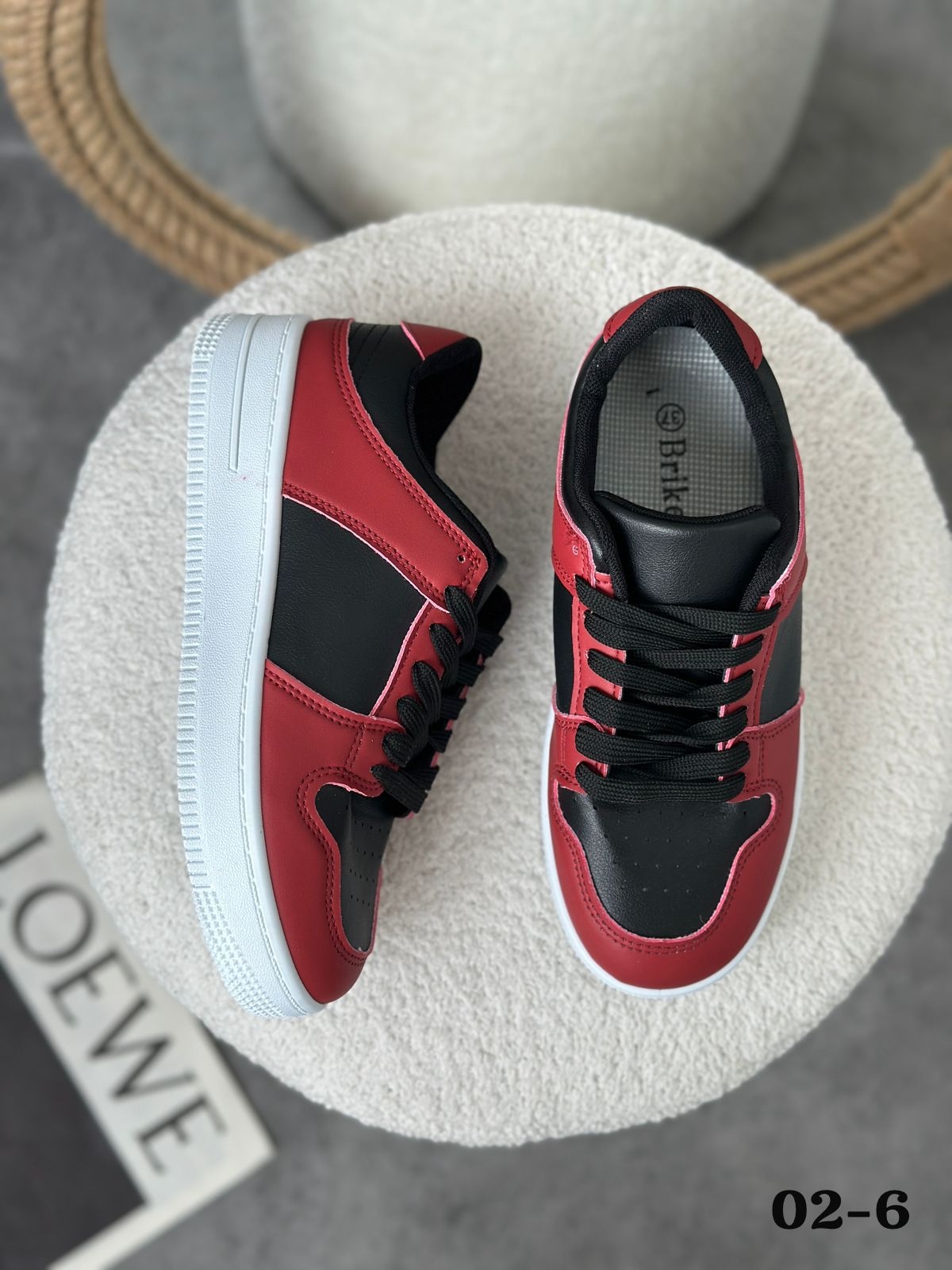 фото весенние женские кроссовки оптом