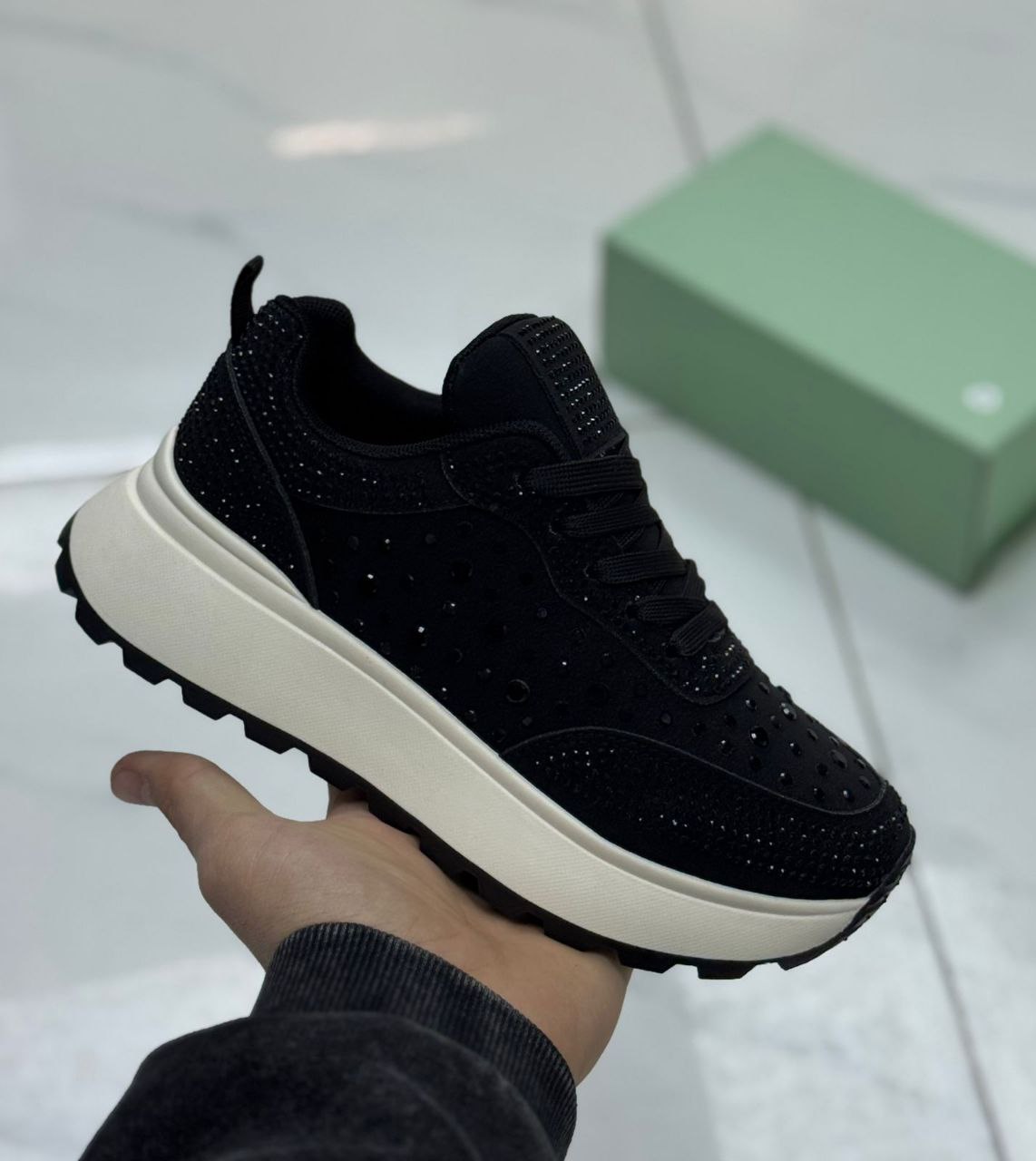 фото весенние женские кроссовки оптом