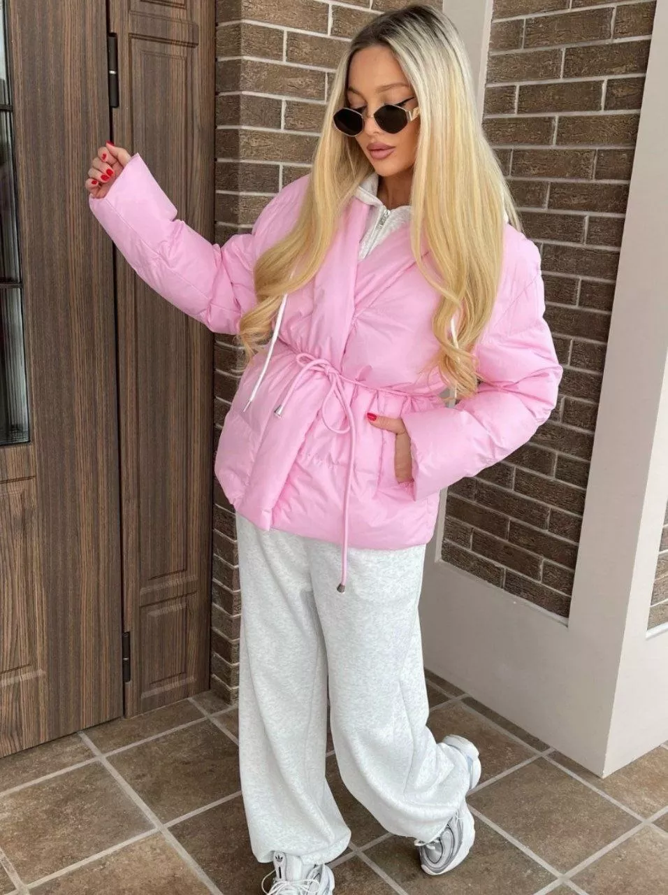 картинка Розовая дутая куртка оверсайз от магазина Одежда+