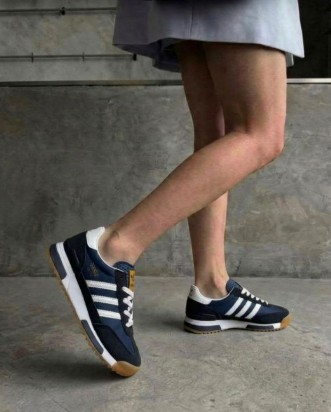 фото весенние женские кроссовки оптом