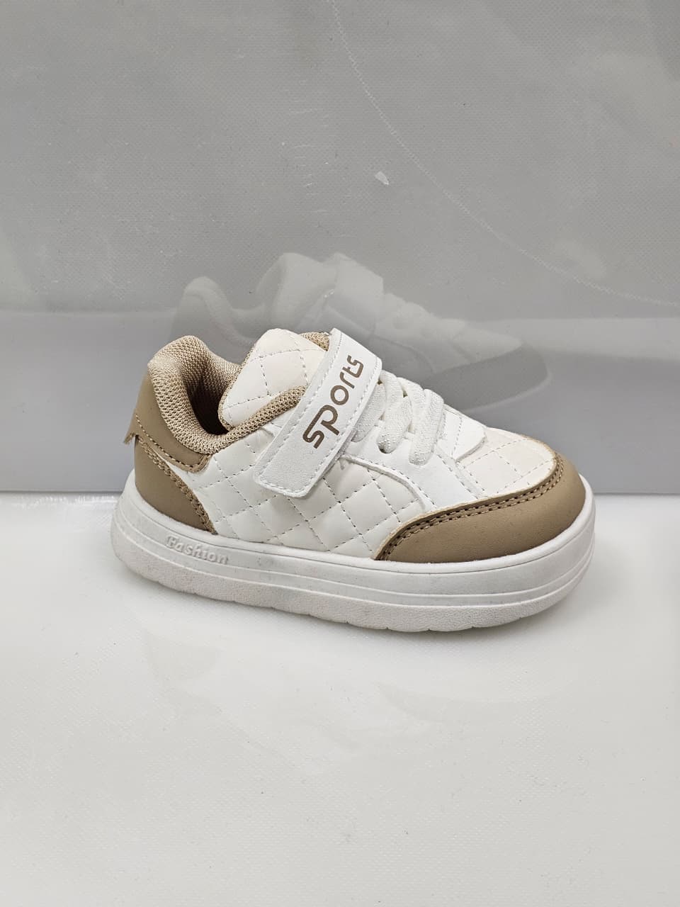 фото осенние кроссовки для девочек оптом