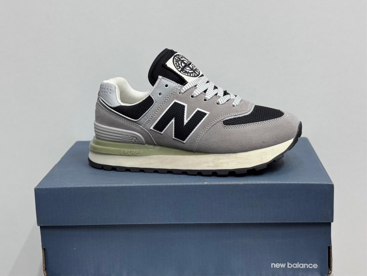 фото Мужские серые кроссовки New Balance 184962 оптом на лето для мужчин
