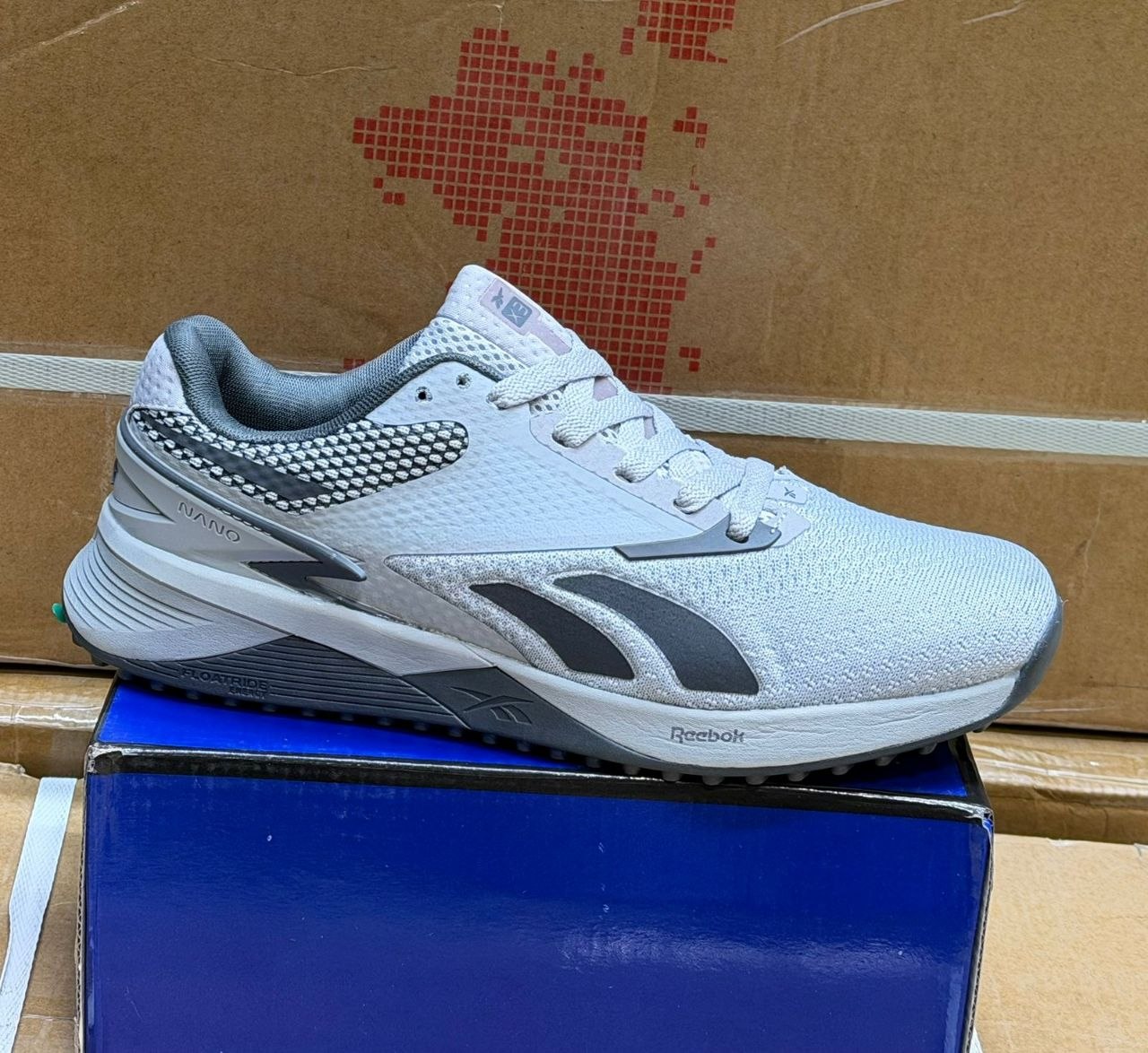 фото весенние мужские кроссовки оптом с доставкой