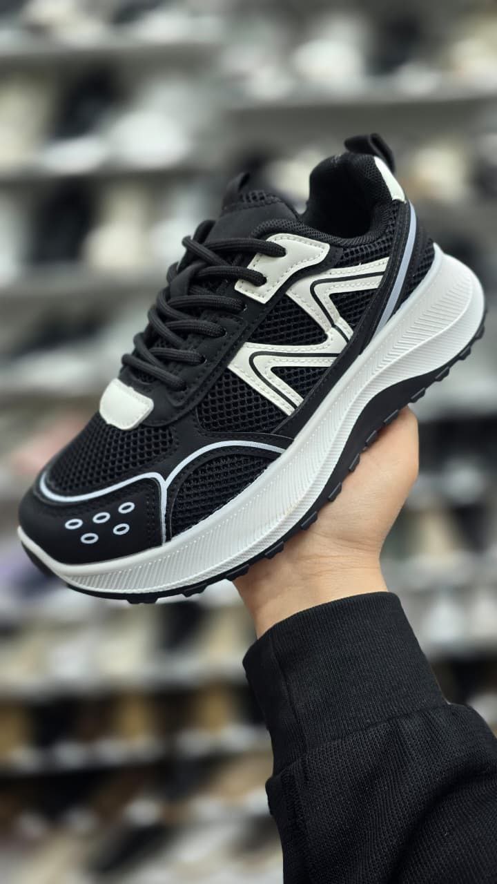 фото весенние женские кроссовки оптом