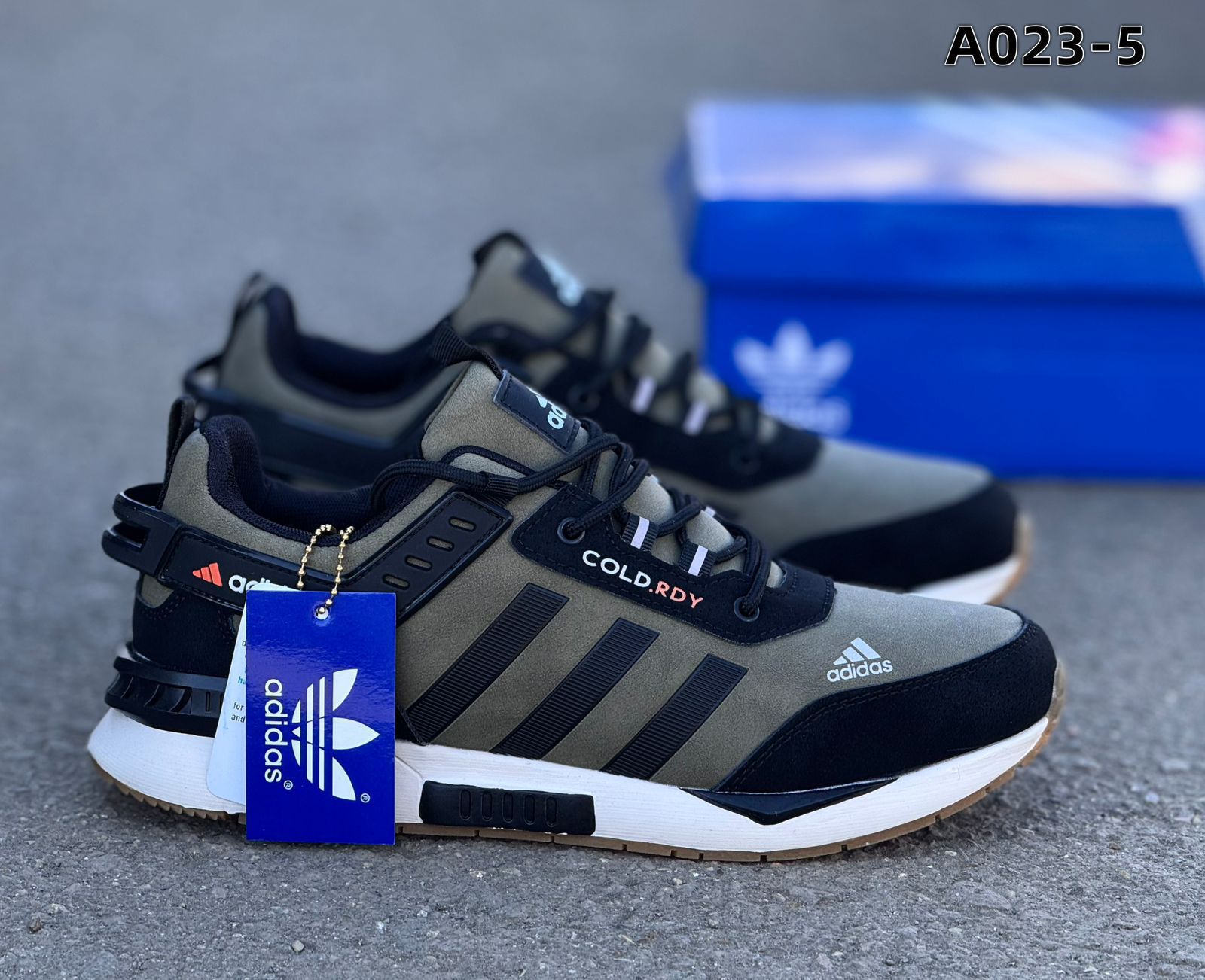 фото мужские осенние кроссовки adidas 613133 оптом