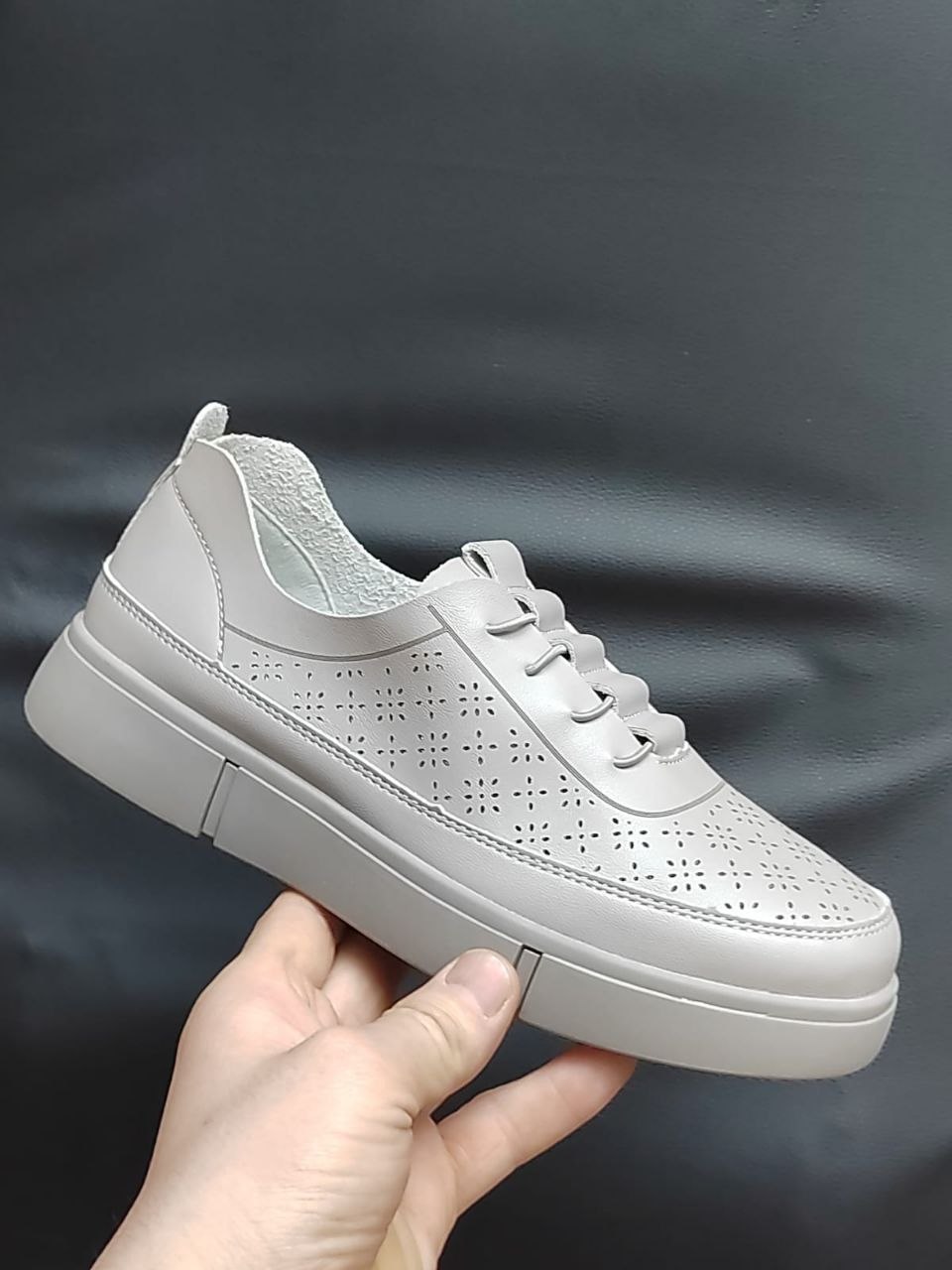 фото весенние женские кроссовки оптом