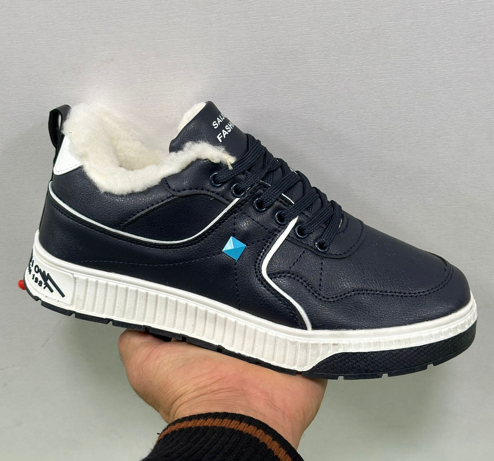 фото зимние женские кроссовки оптом с доставкой