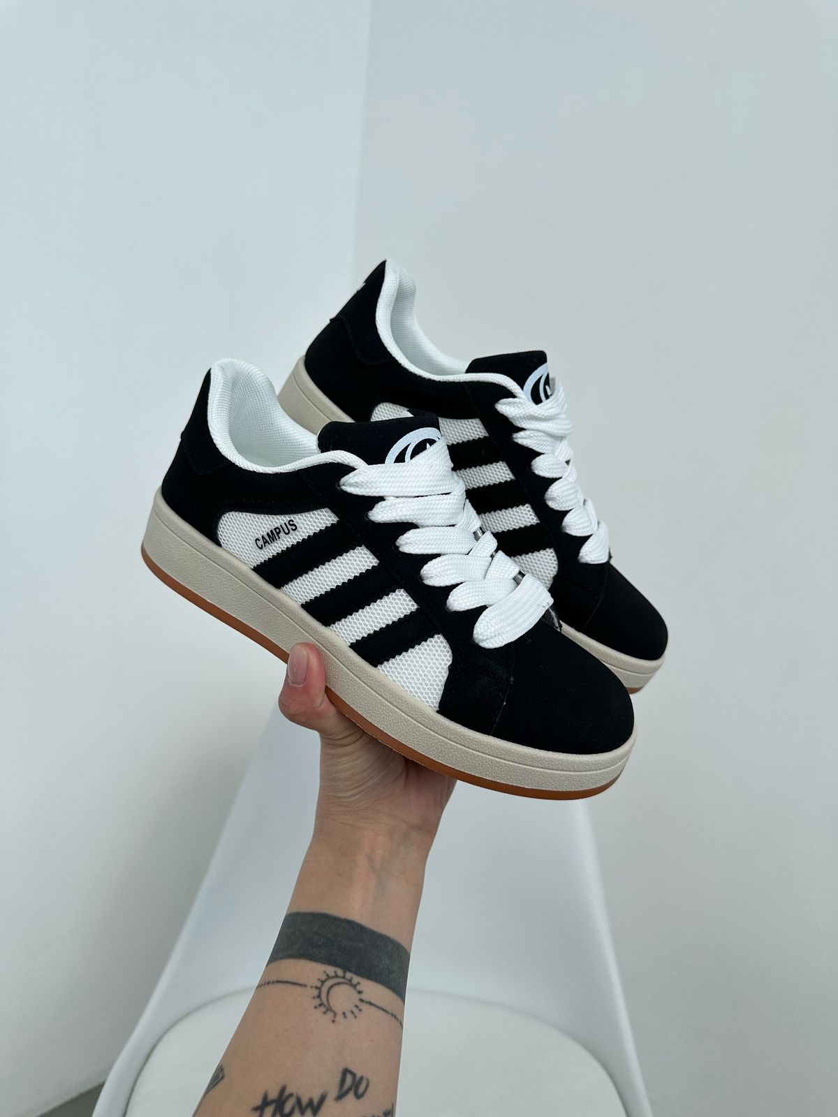 фото весенние женские кроссовки оптом