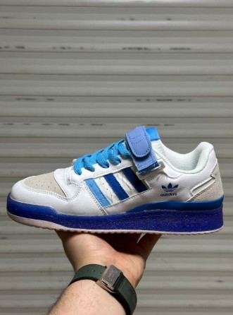 фото весенние женские кроссовки оптом