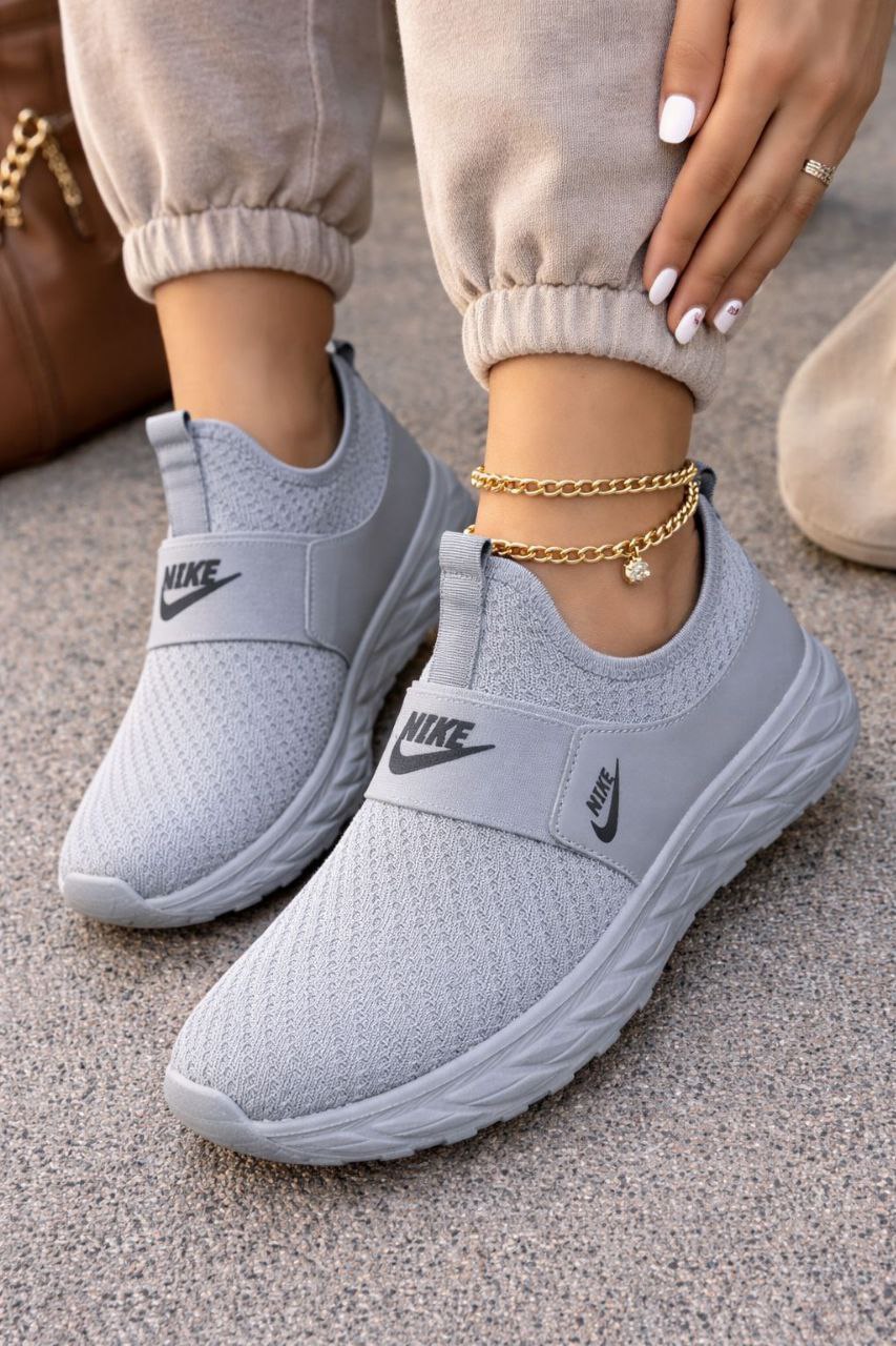 фото весенние женские кроссовки оптом