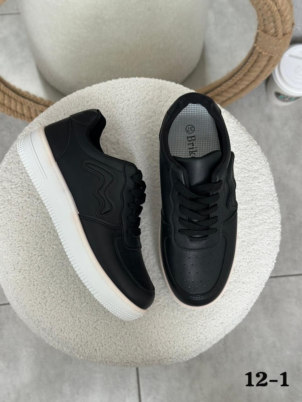 фото весенние женские кроссовки оптом