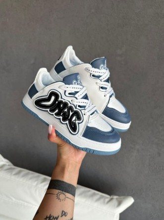 фото весенние женские кроссовки оптом