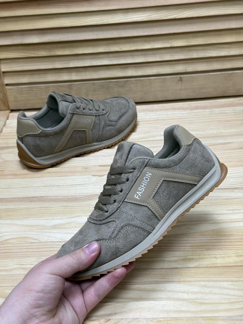 фото весенние женские кроссовки оптом