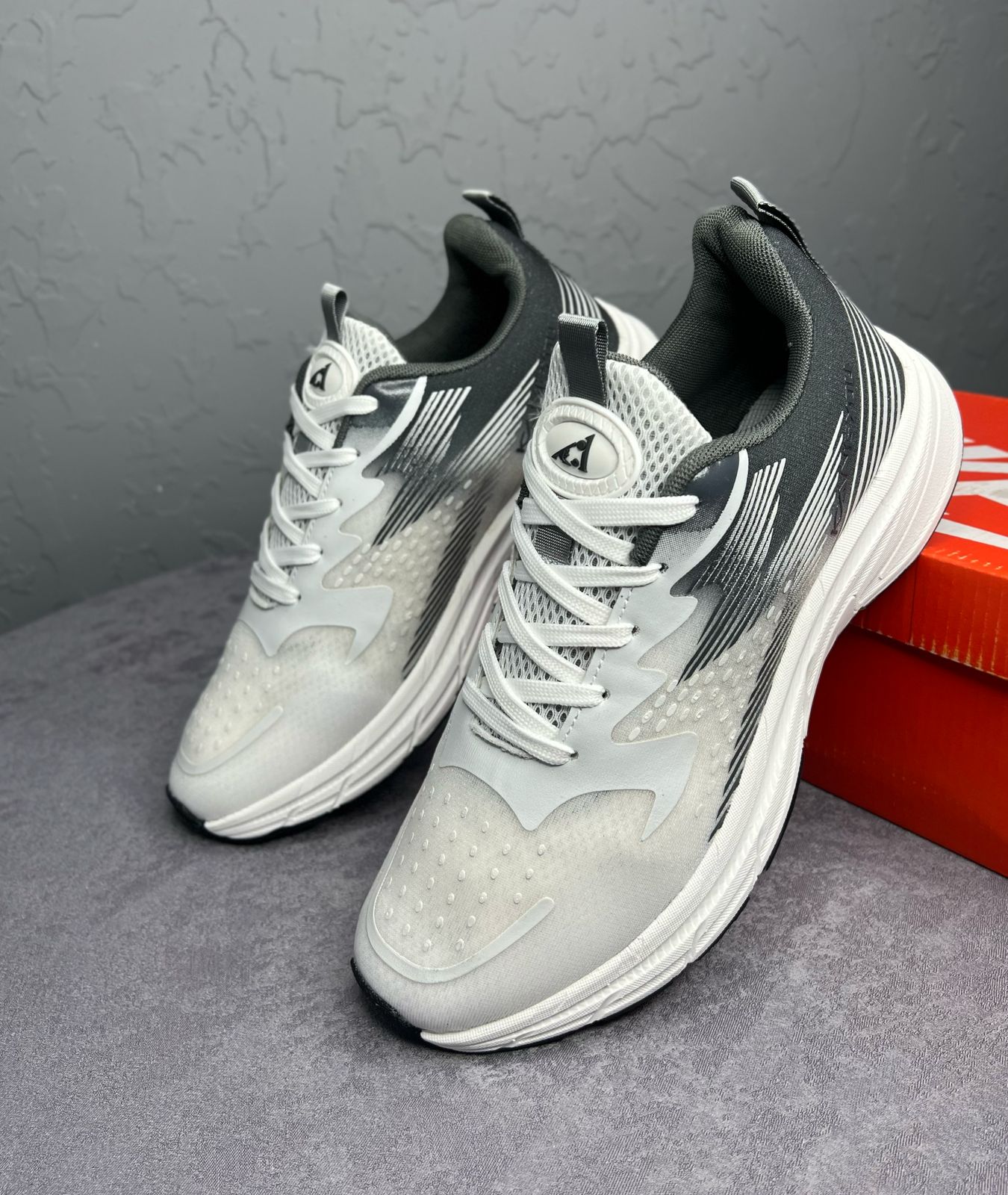 фото весенние мужские кроссовки оптом с доставкой