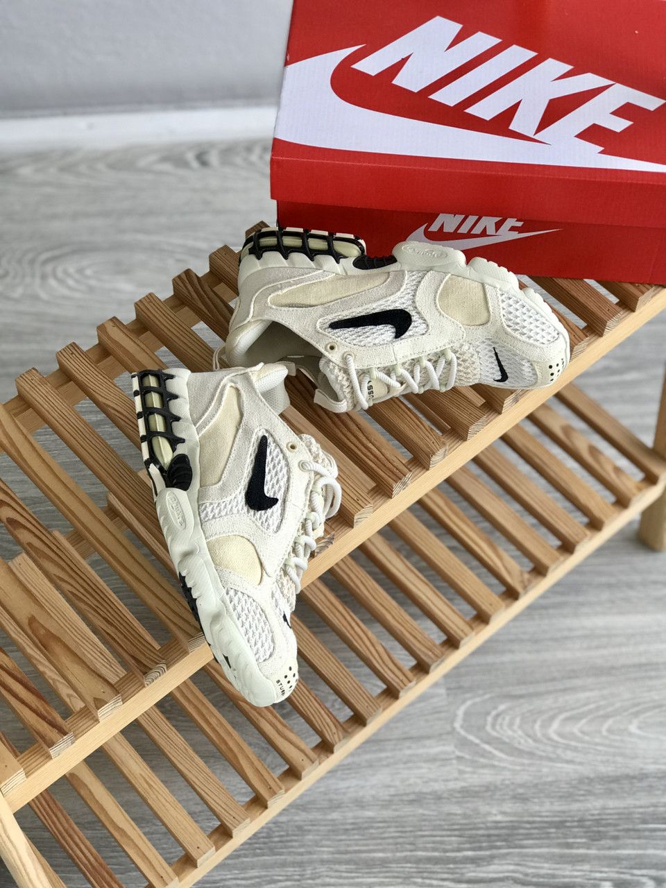 фото женские белые кроссовки nike 261760 оптом