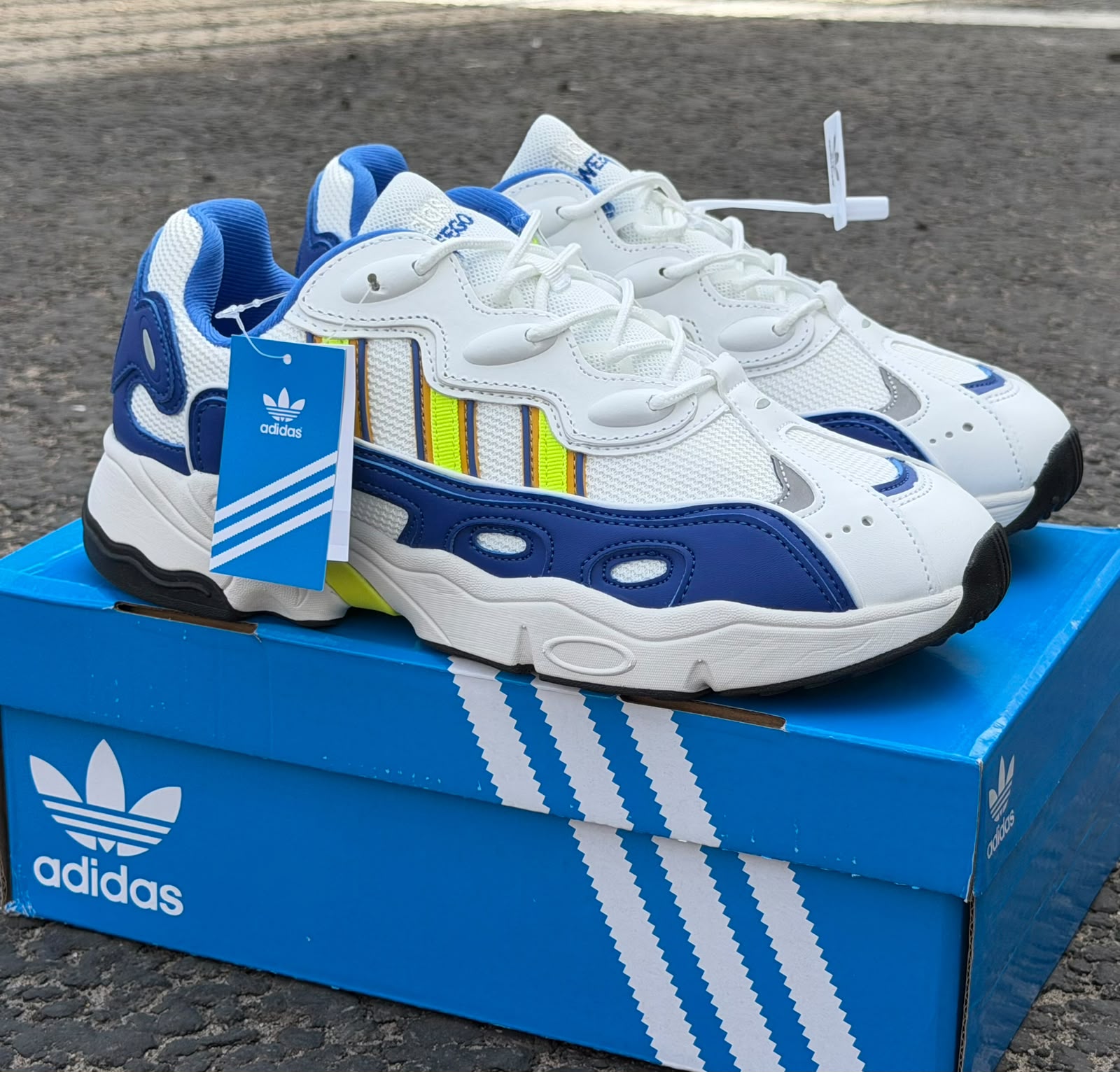 фото Мужские кроссовки Adidas 653289 оптом с доставкой