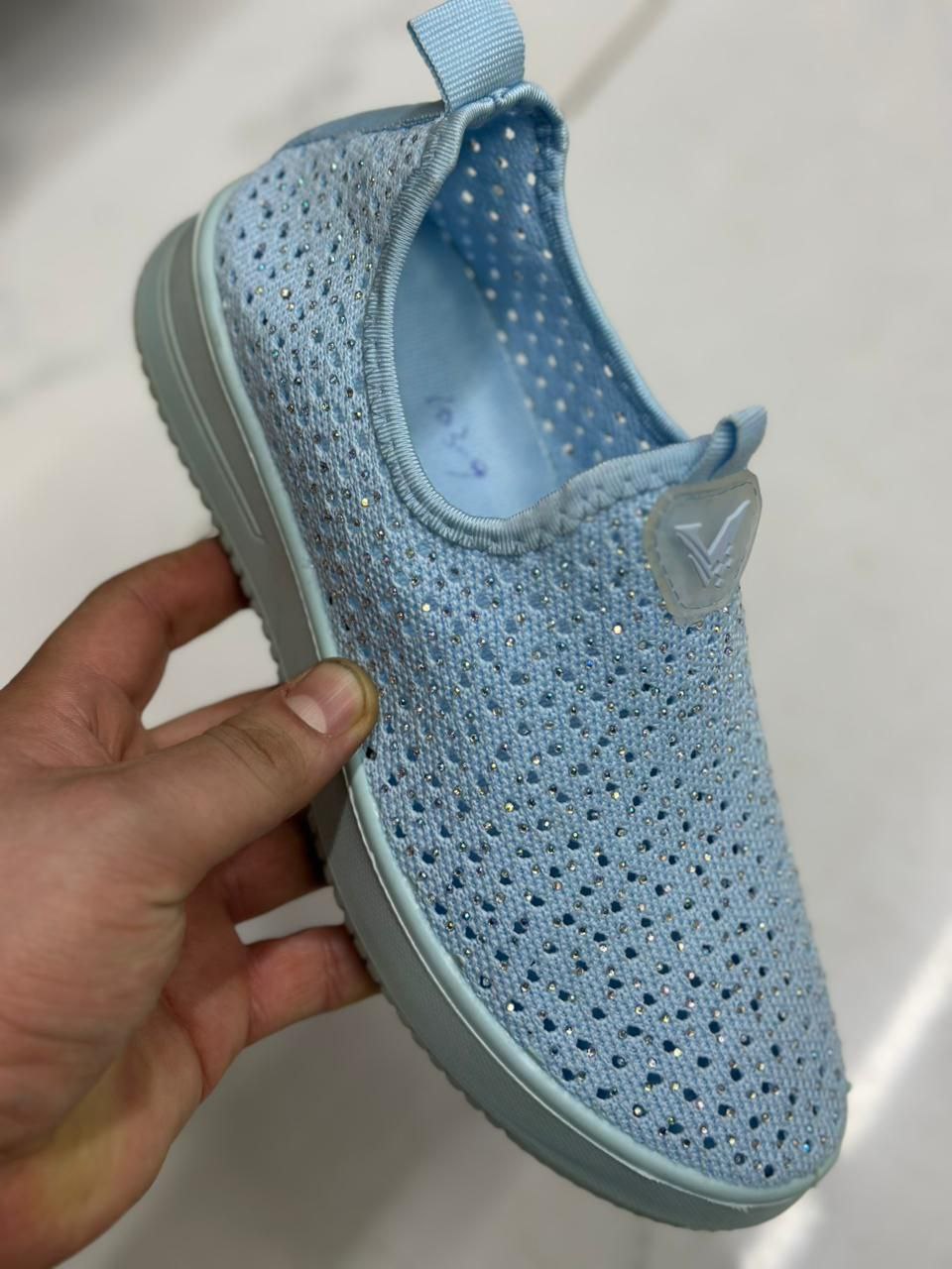 фото весенние женские кроссовки оптом