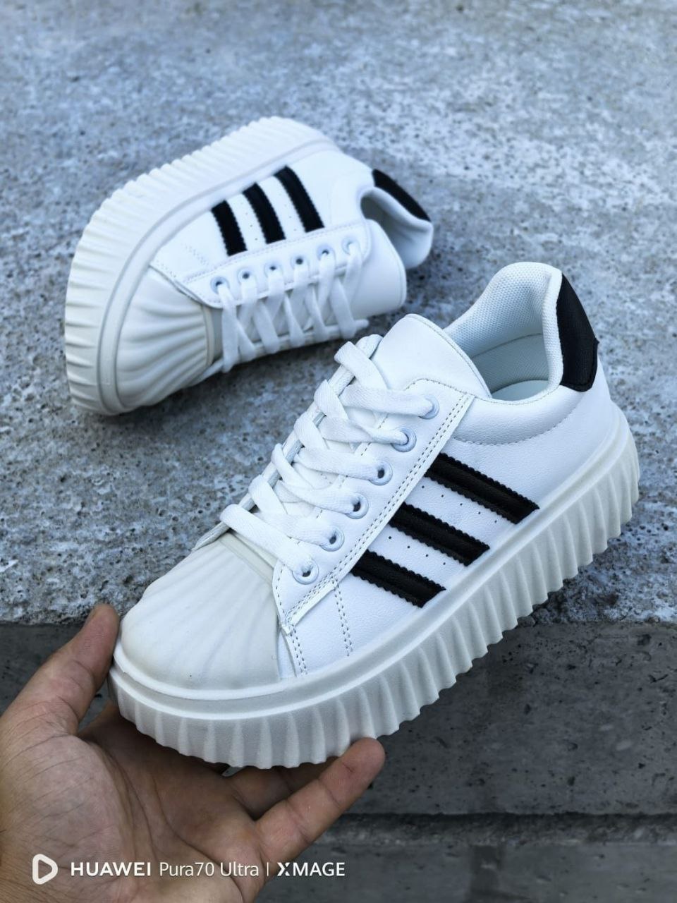 фото весенние молодёжные кроссовки оптом