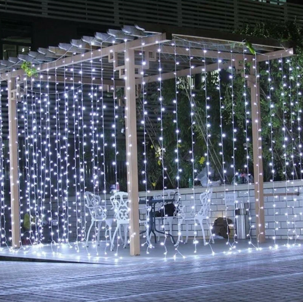 картинка Гирлянда "штора" 3х2 белая от магазина Одежда+