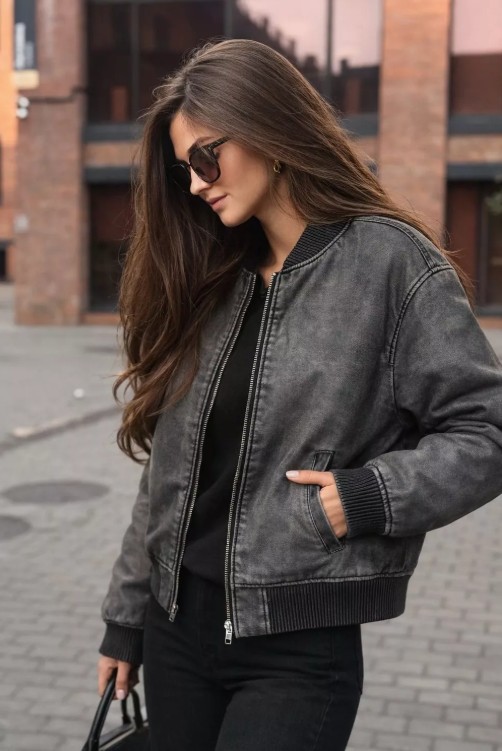 картинка Бомбер от магазина Одежда+