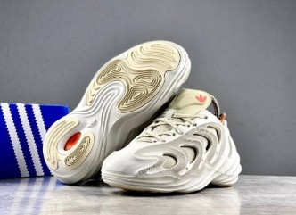 фото весенние женские кроссовки оптом