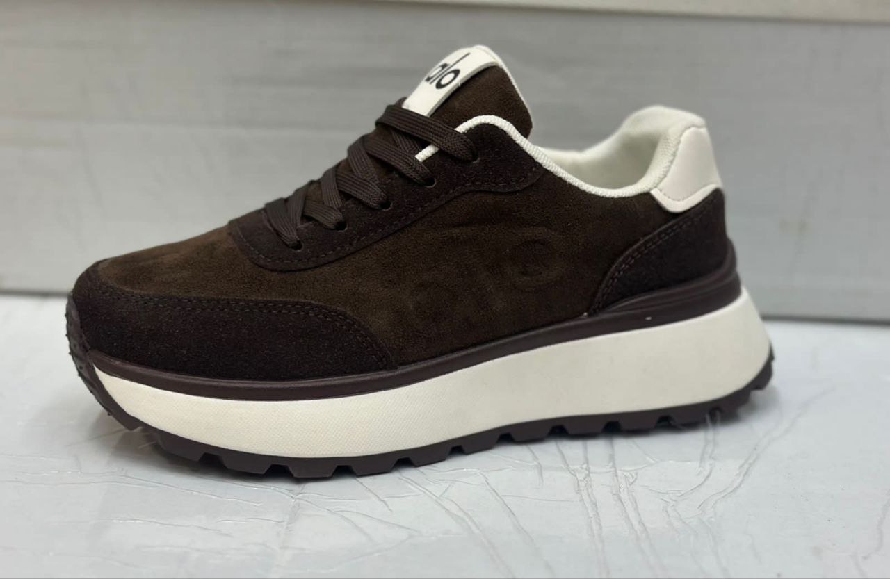 фото весенние женские кроссовки оптом