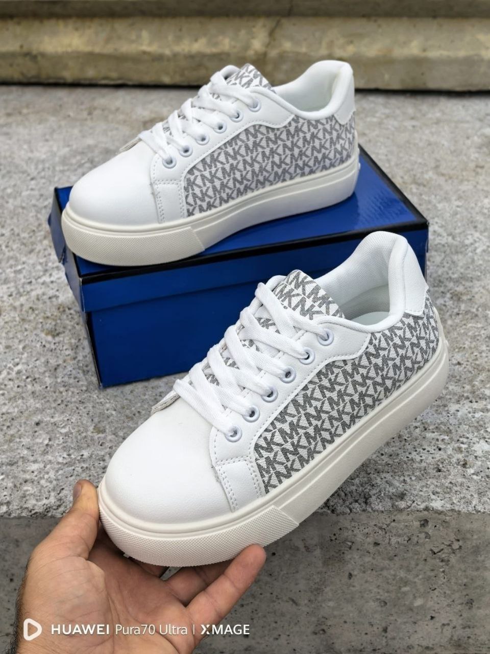 фото весенние молодёжные кроссовки оптом