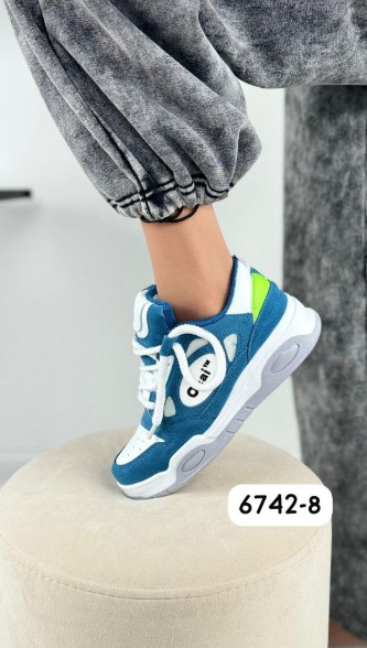 фото весенние женские кроссовки оптом