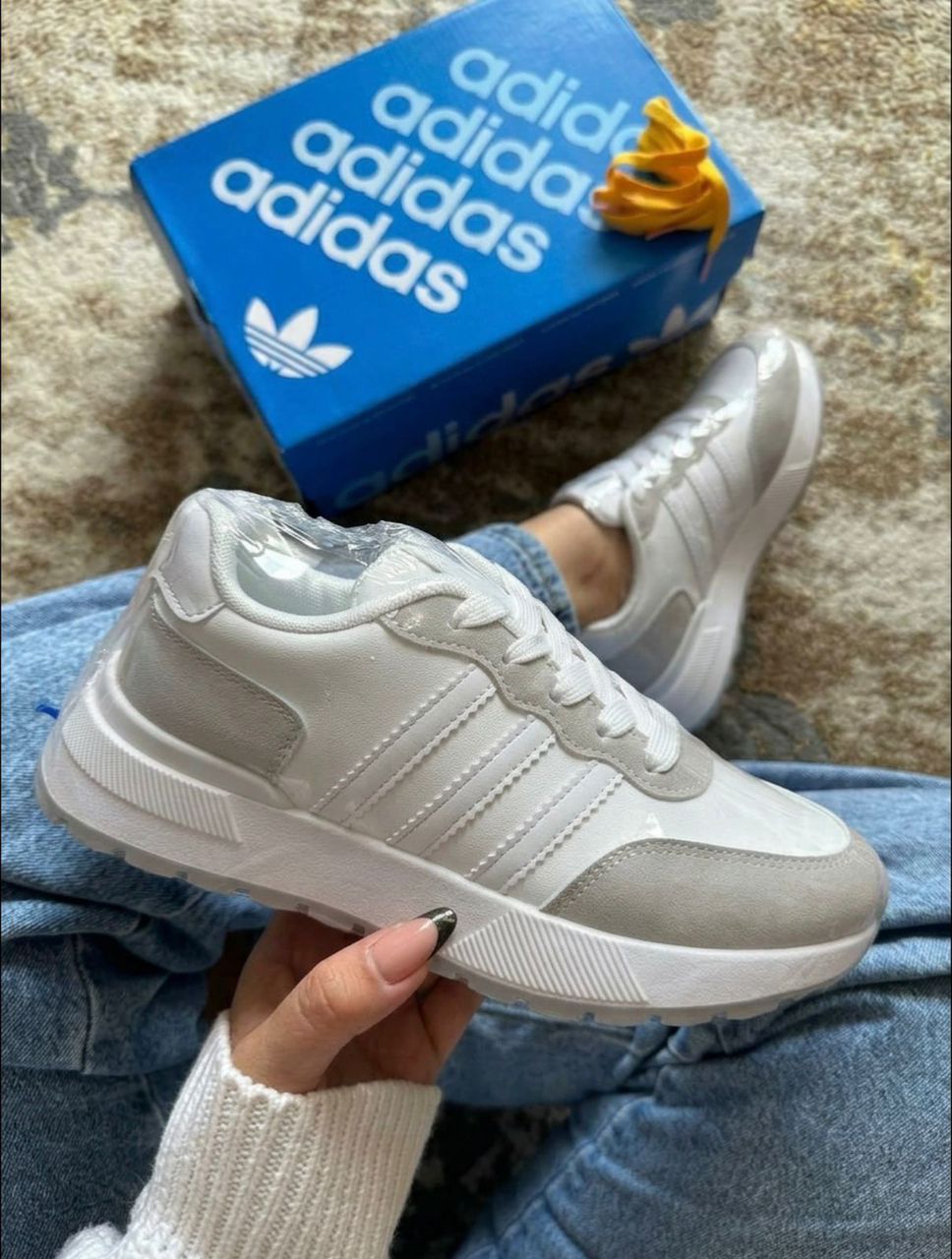 фото женские белые кроссовки adidas 346727 оптом