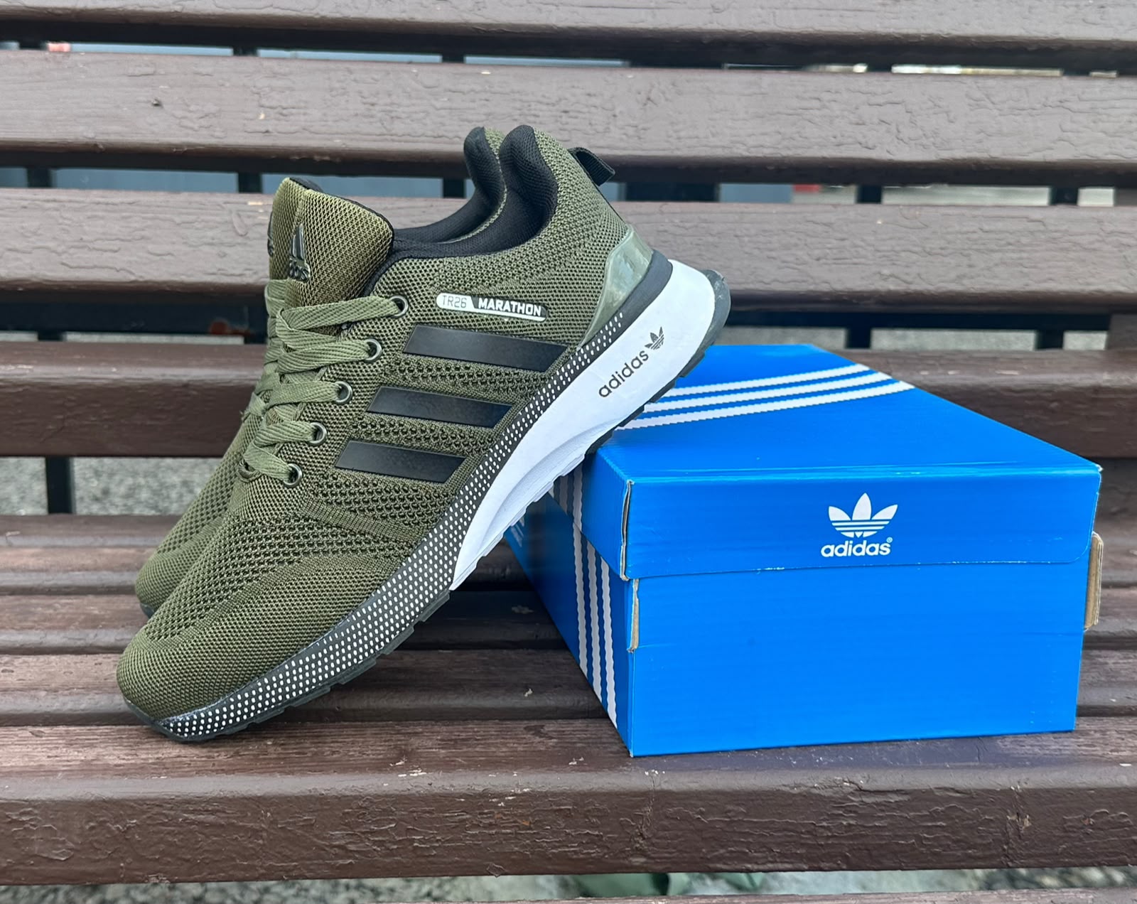 фото Мужские весенние кроссовки Adidas 566587 оптом с доставкой