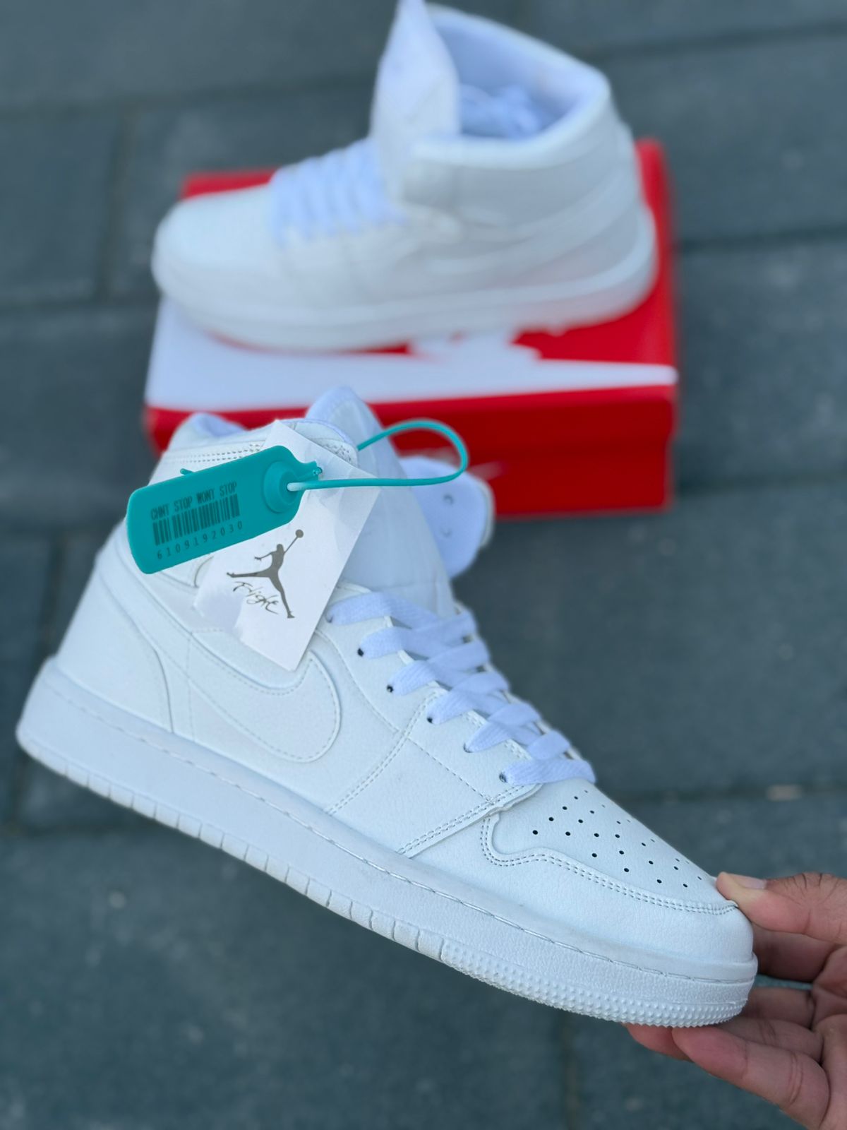 фото осенние женские кроссовки оптом