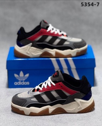 фото весенние женские кроссовки оптом