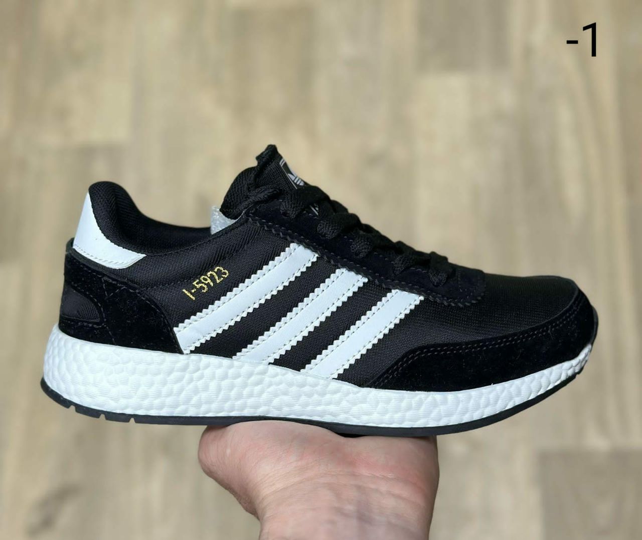 фото весенние женские кроссовки оптом