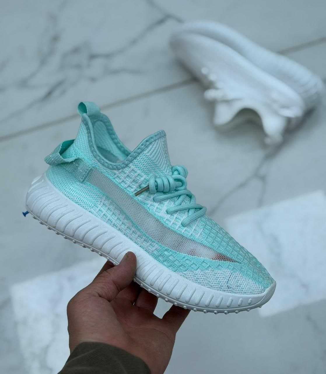 фото весенние женские кроссовки оптом