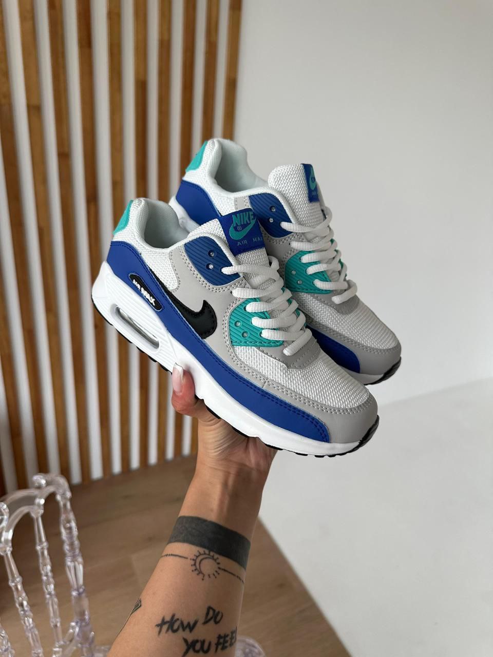 фото весенние женские кроссовки оптом