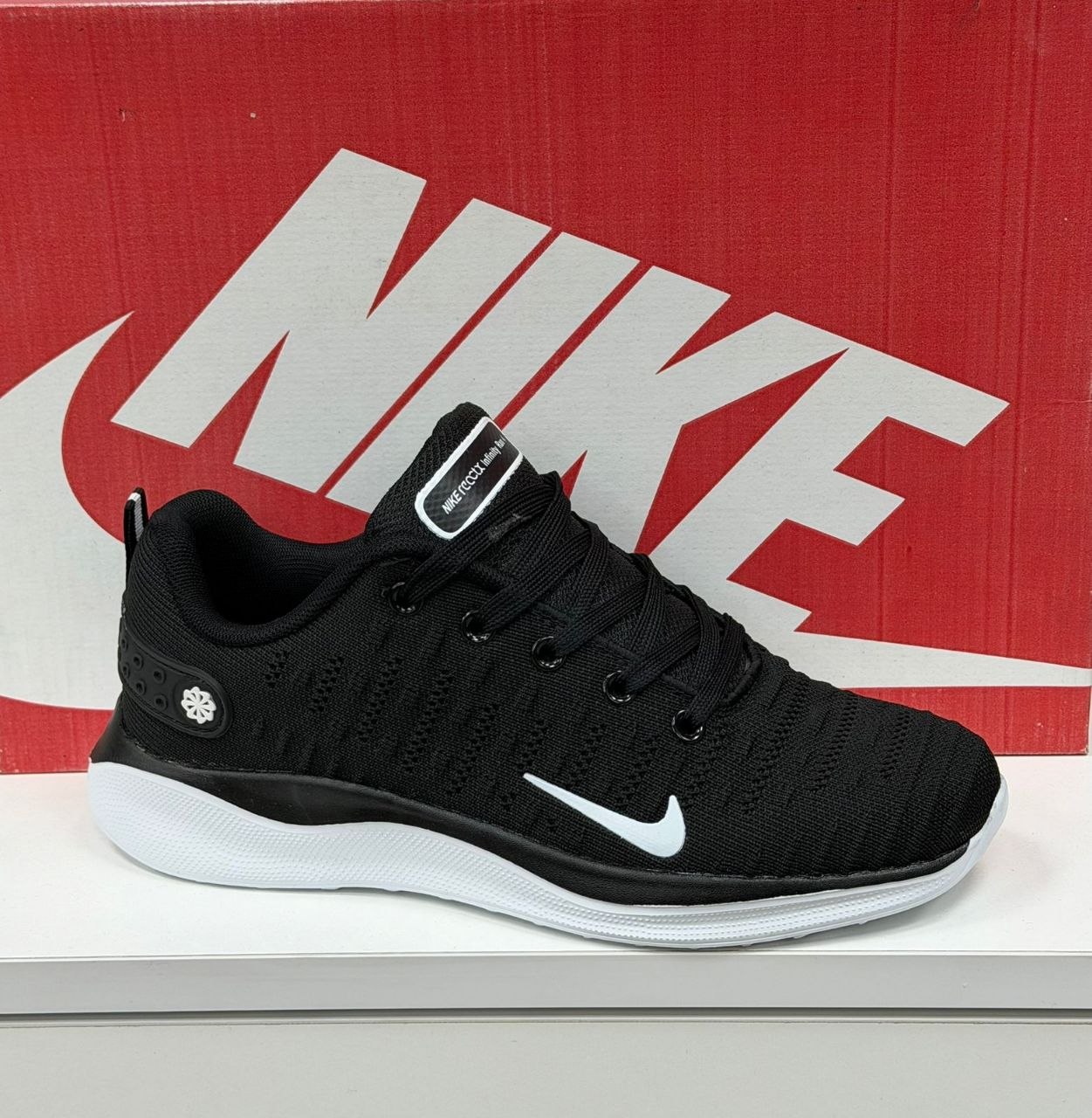 фото весенние женские кроссовки оптом