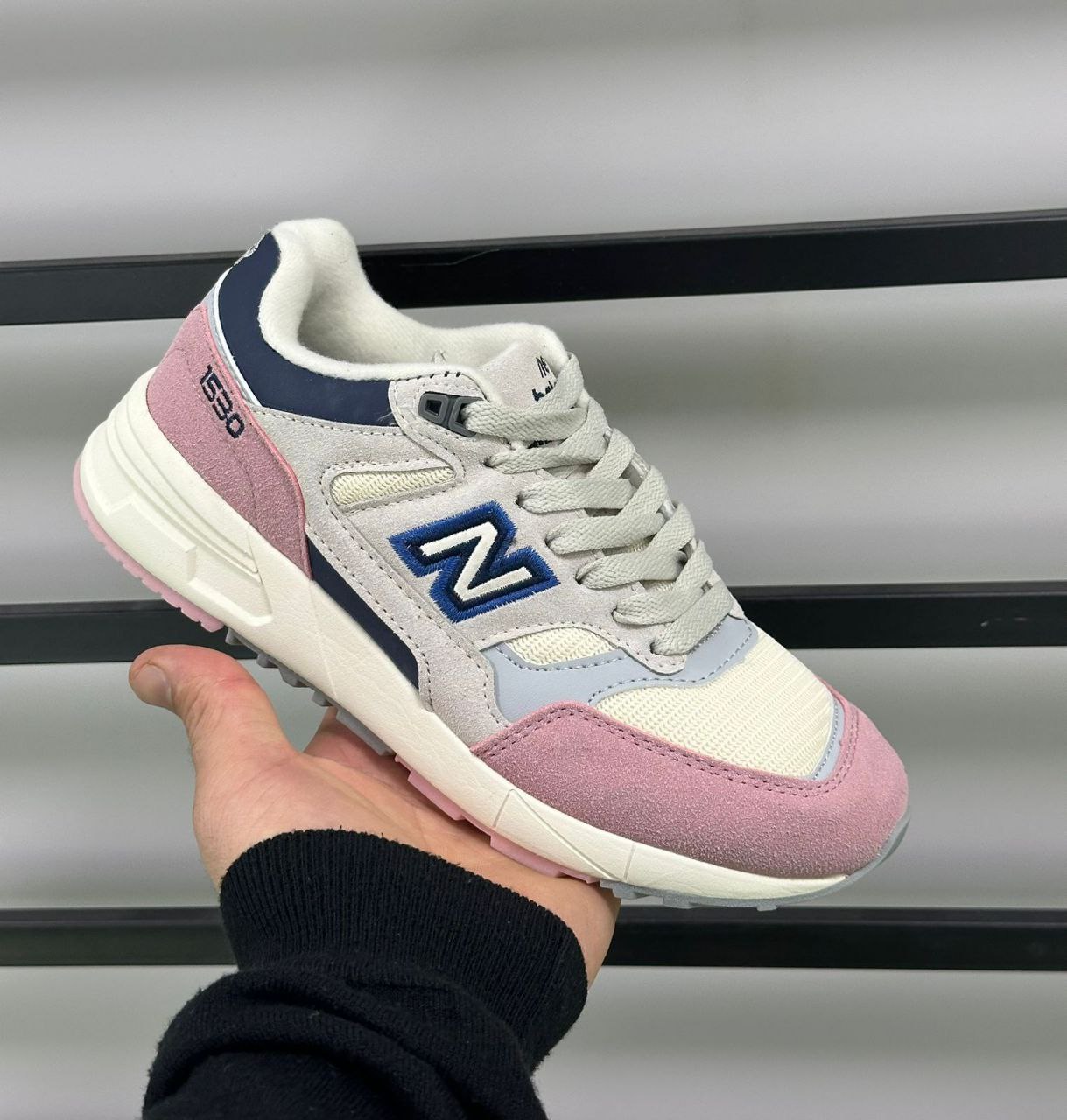 фото весенние женские кроссовки оптом