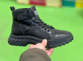 фото весенние женские кроссовки оптом