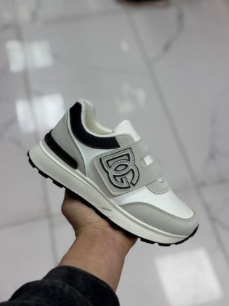 фото весенние женские кроссовки оптом