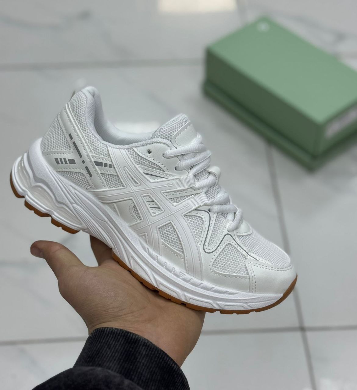 фото весенние женские кроссовки оптом